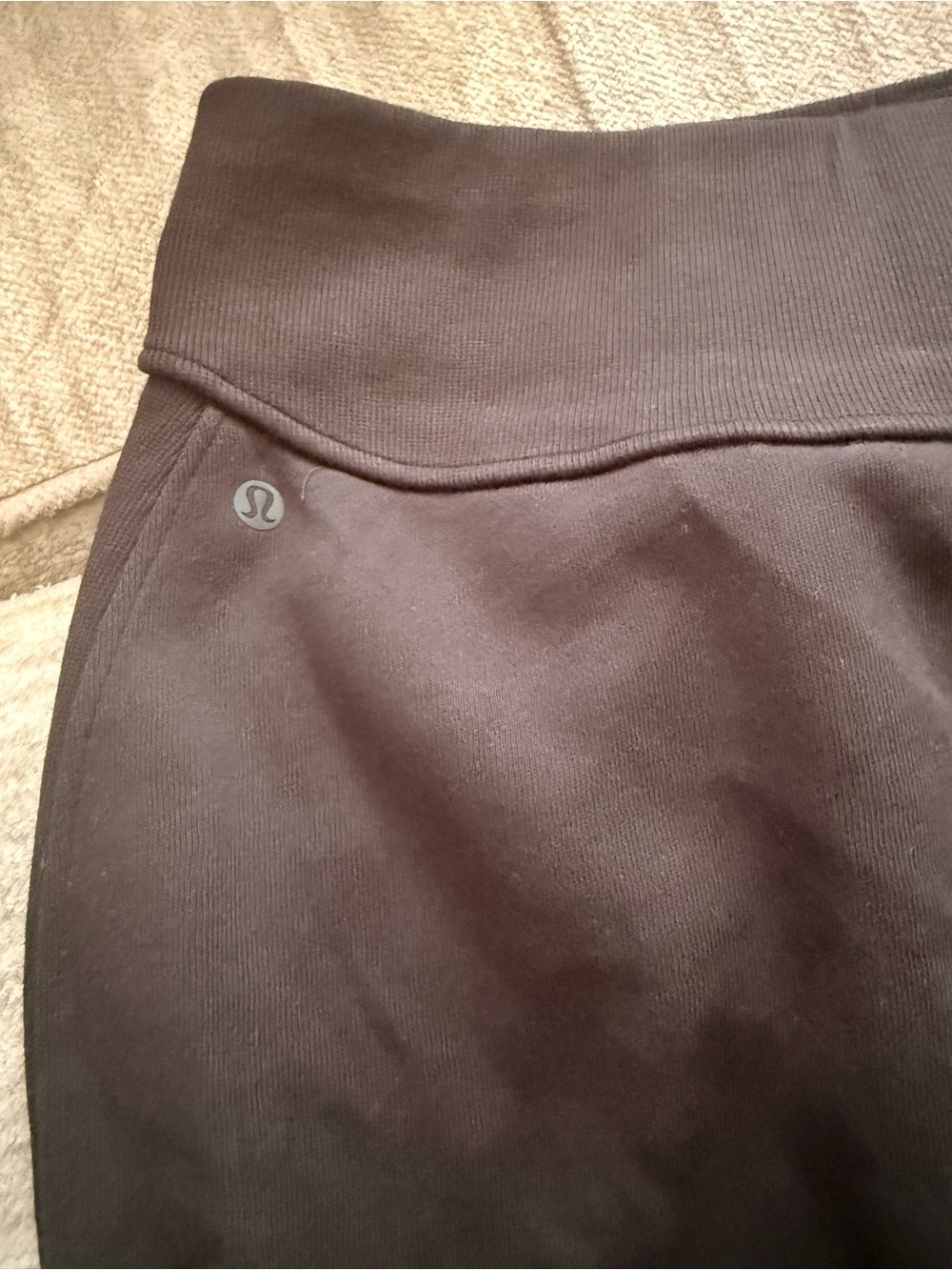 Lululemon Black Scuba HR Skirt